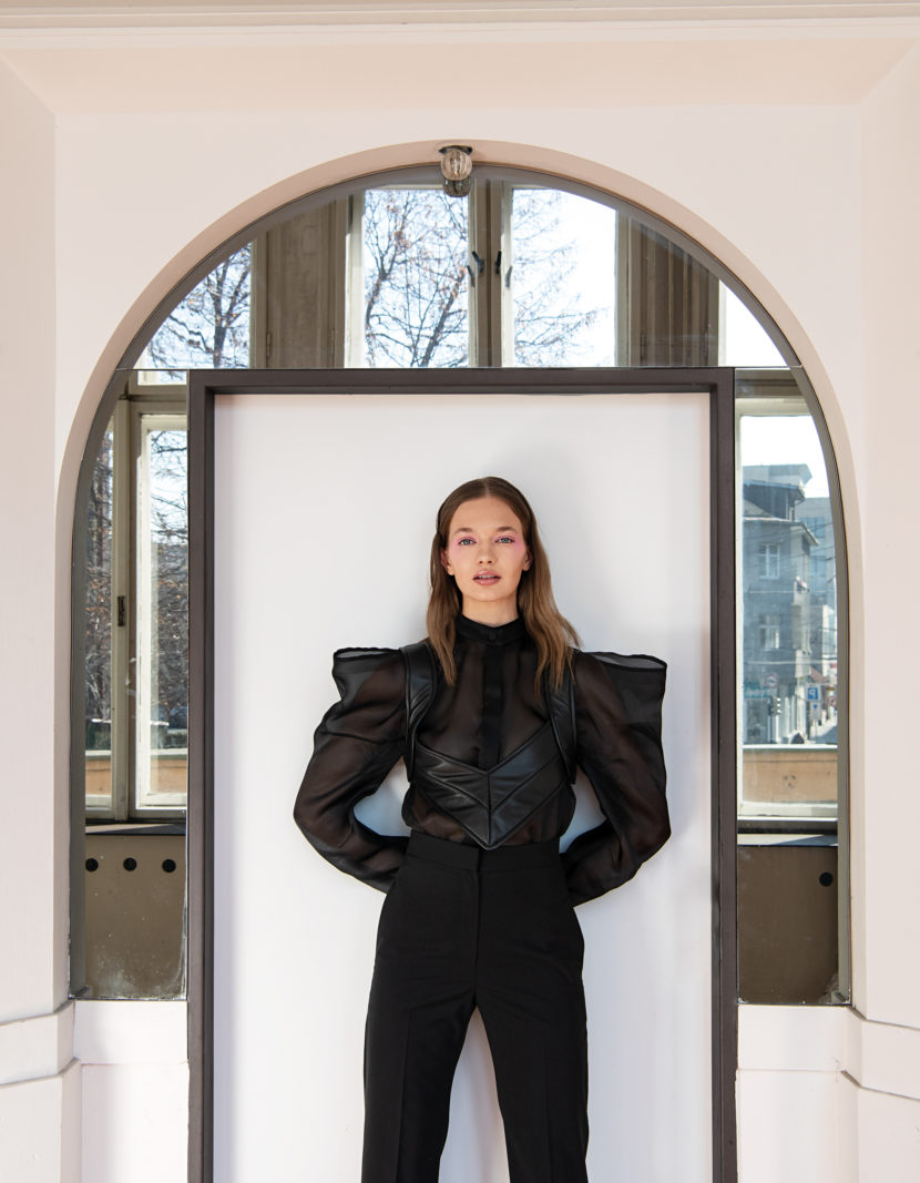 miroslava-d-367o-1.jpg