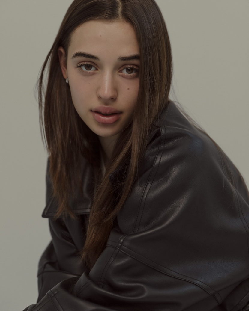 ester-w-121.jpg