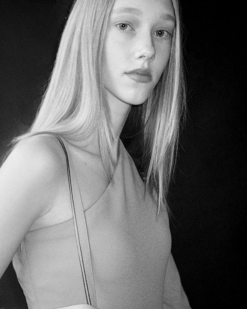 adela-02-1.jpg